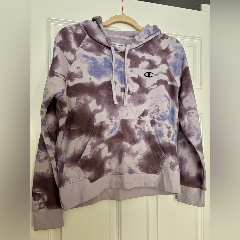 Champion Women’s Lavender and White Tie-Dye Hoodie - Medium